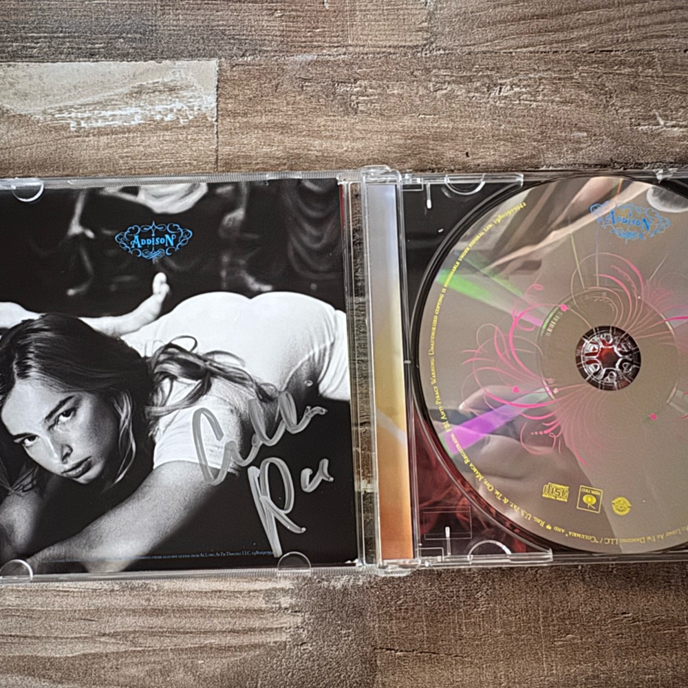 Addison by Addison Rae with signed insert - Picture 3 of 5